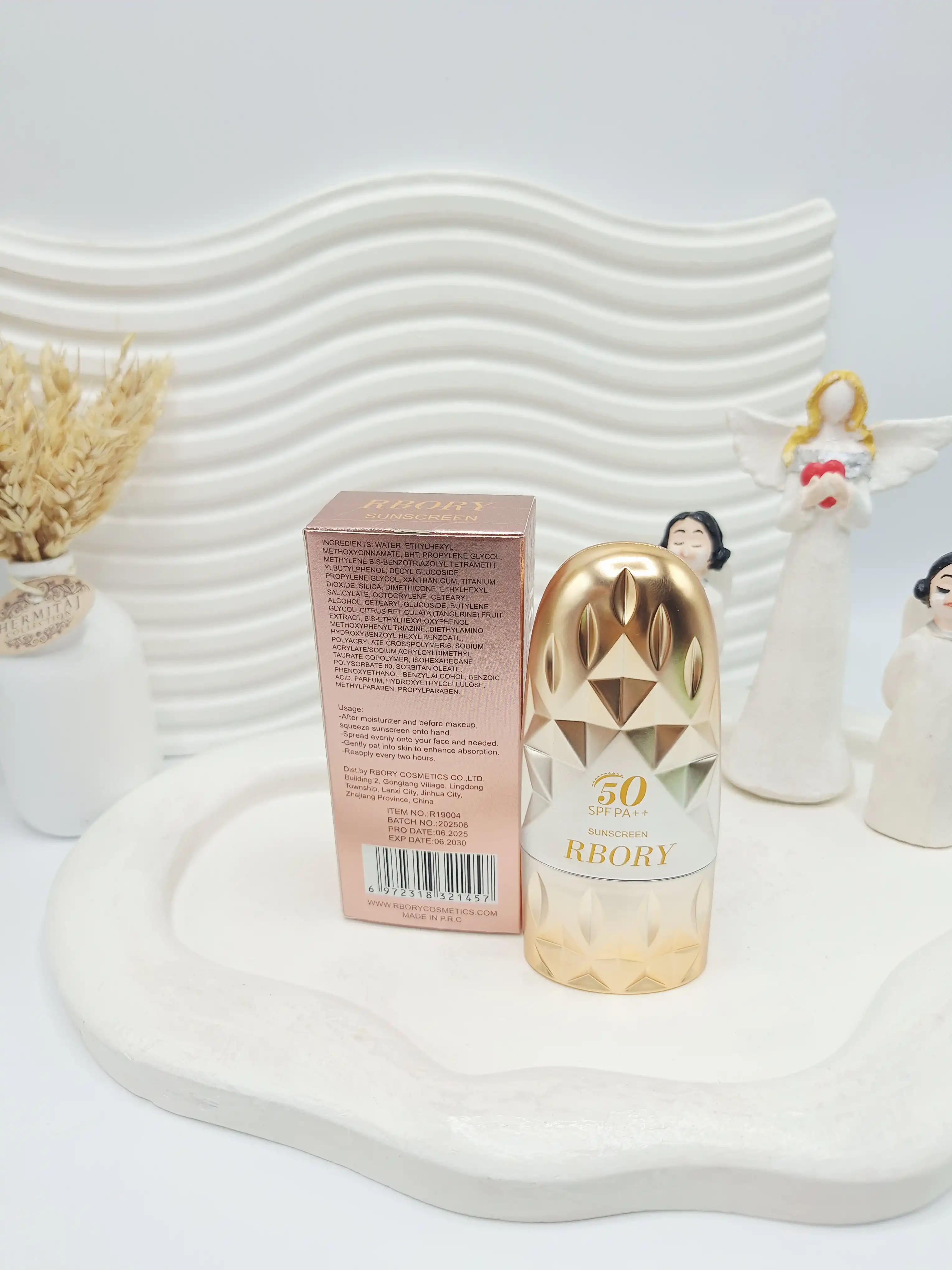 ضدآفتاب بی رنگ spf 50 کیفیت عالی برند RBORY کد 1457